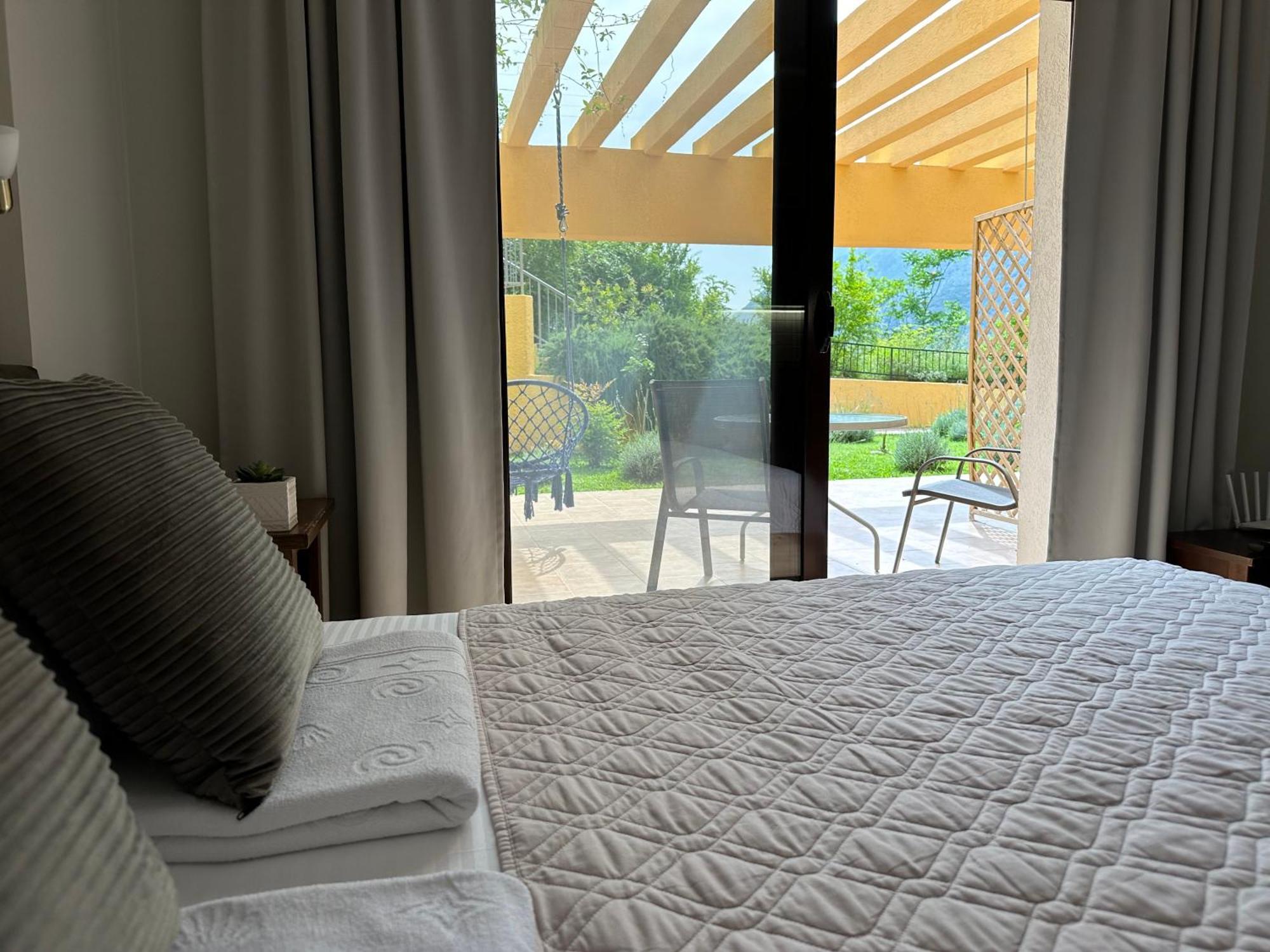 Villa Risan Apartments Ngoại thất bức ảnh