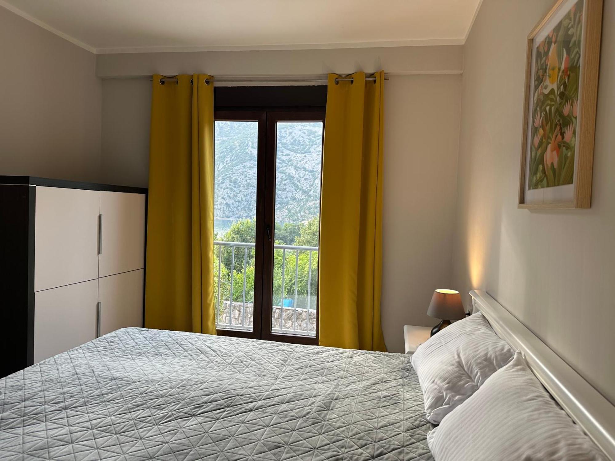 Villa Risan Apartments Ngoại thất bức ảnh